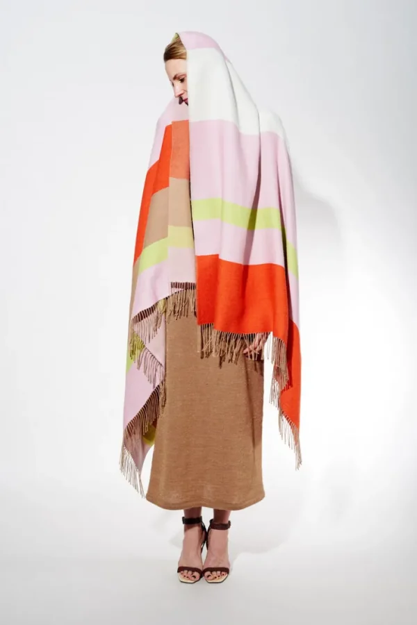 Wolle>Acapulco Design Cape »Blossom« aus Alpaka-Wolle